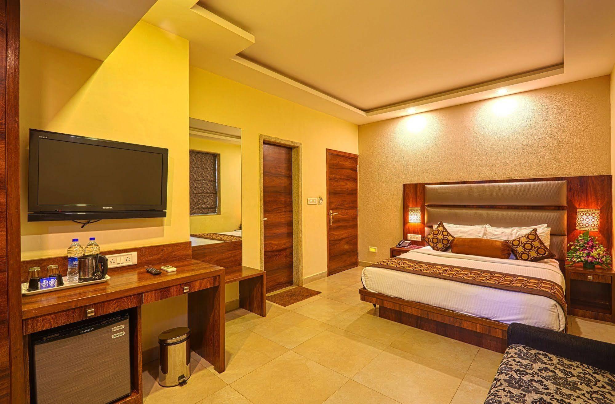 Hotel Sunkissed Plaza Calangute Exterior foto