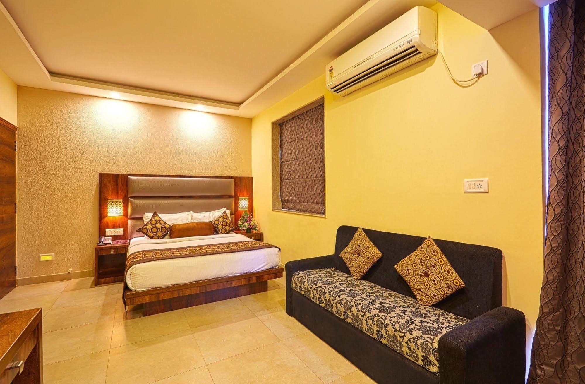 Hotel Sunkissed Plaza Calangute Exterior foto